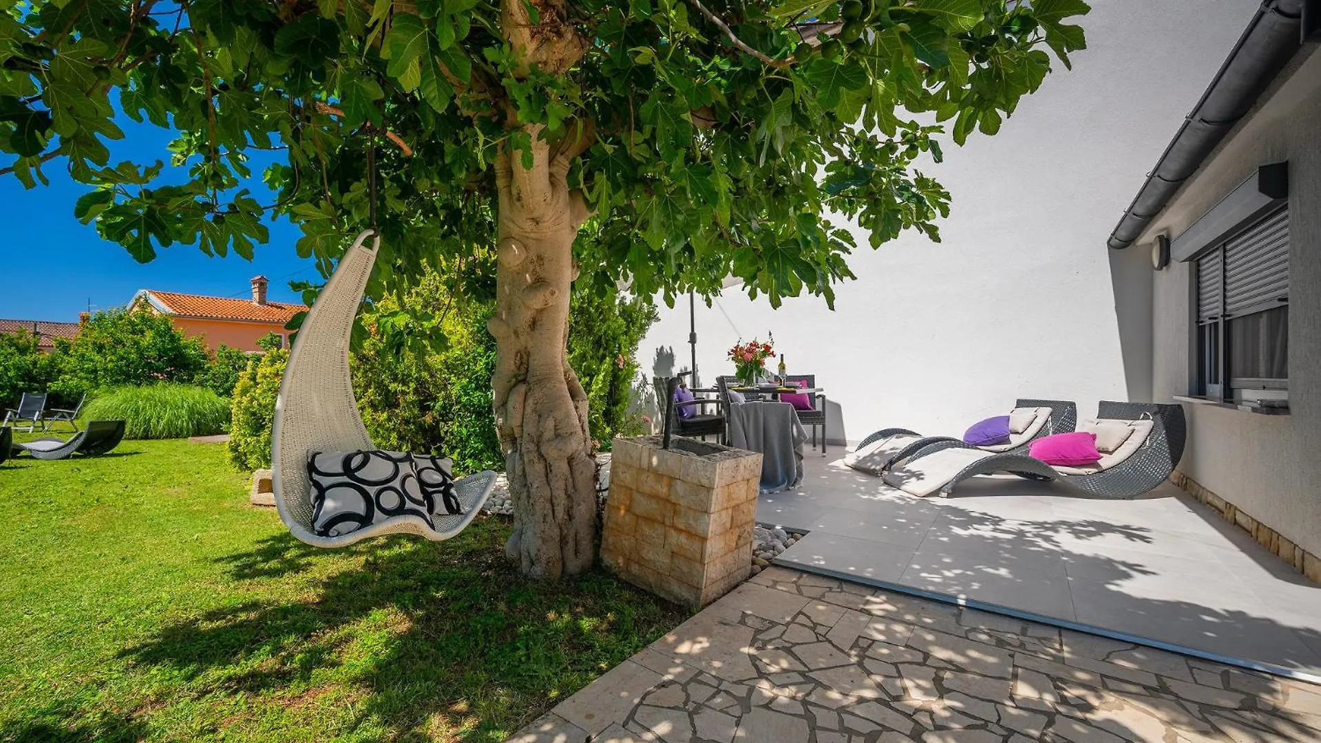 Beautiful Villa Ivona With Garden In Medulin